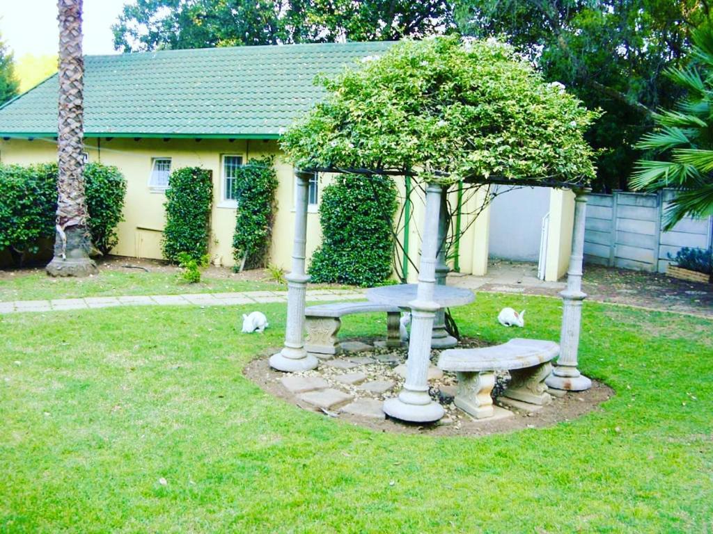 The Duke'S Residence Randburg Exterior foto